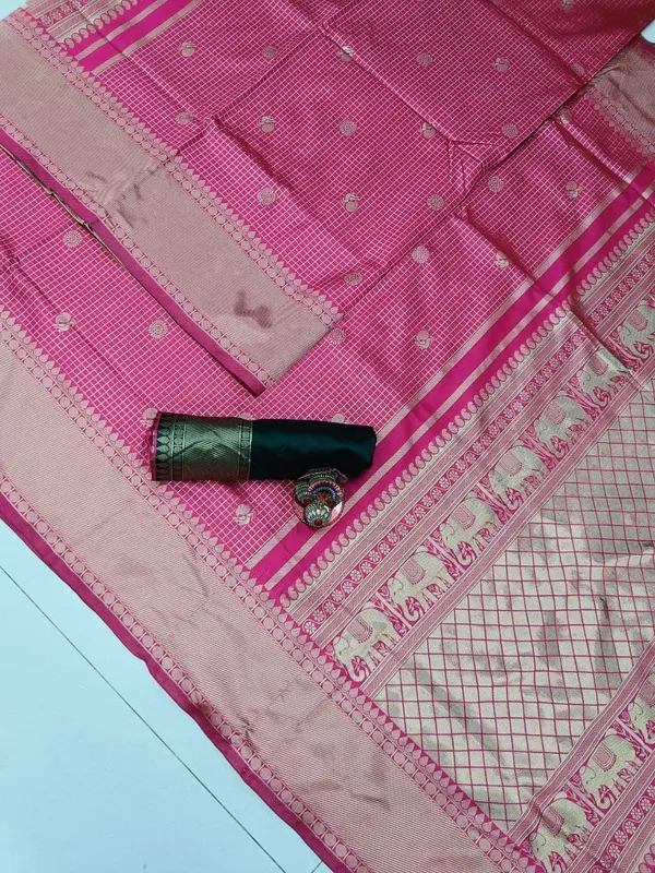 Pink_Embellished_Banarasi_Jacquard_Saree_(Pink)